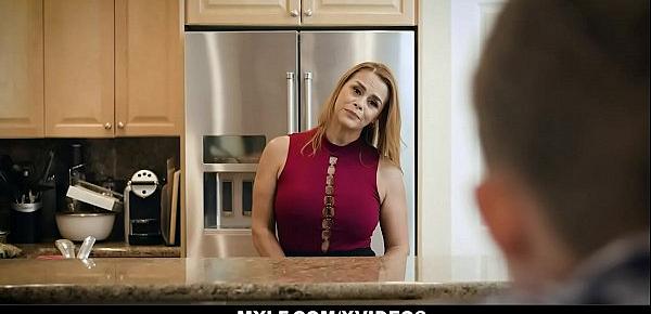  Busty Mother (Juliett Russo) Fucks Son For Thanksgiving